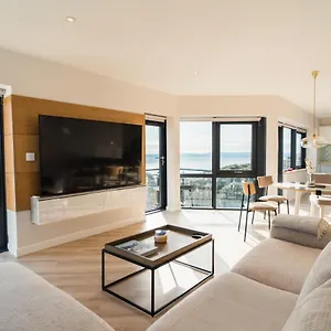 Westcliff Penthouse Apartment Bournemouth