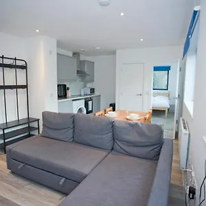 Apartment Compass Point